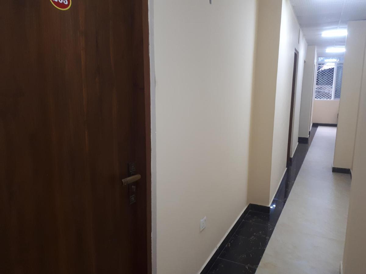 Royal Motel Коломбо Екстериор снимка